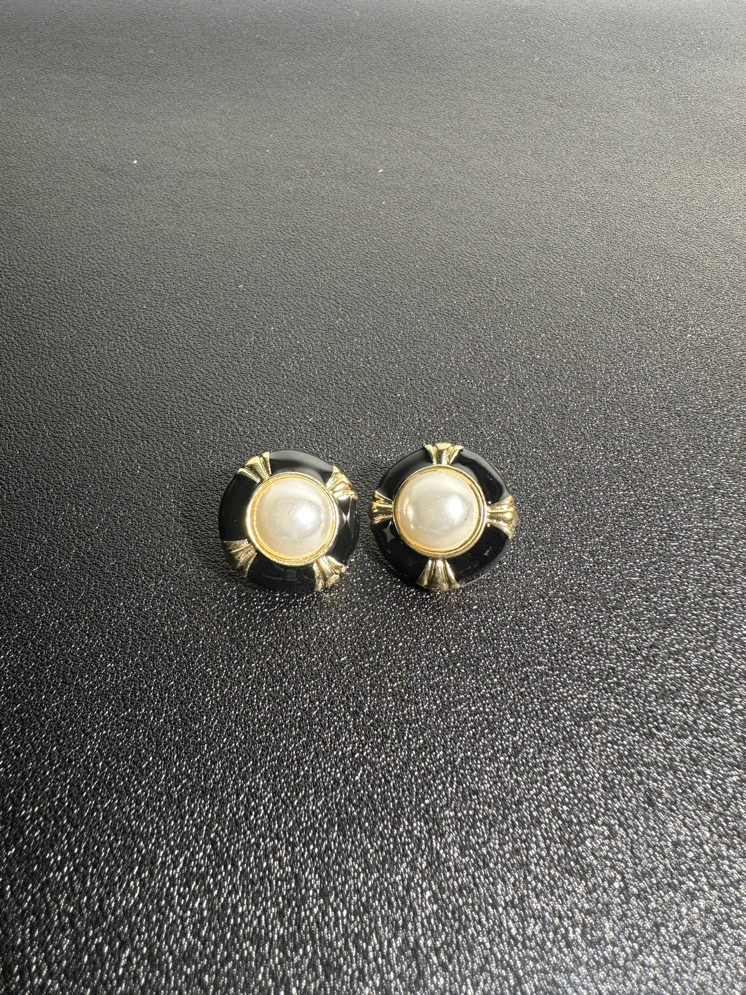 Vintage Earing E49