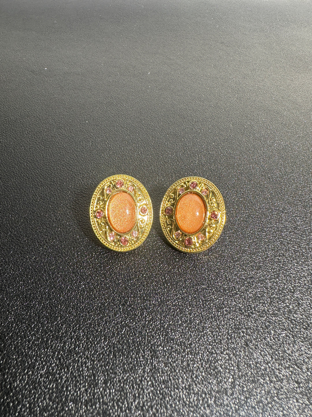 Vintage Earing E64