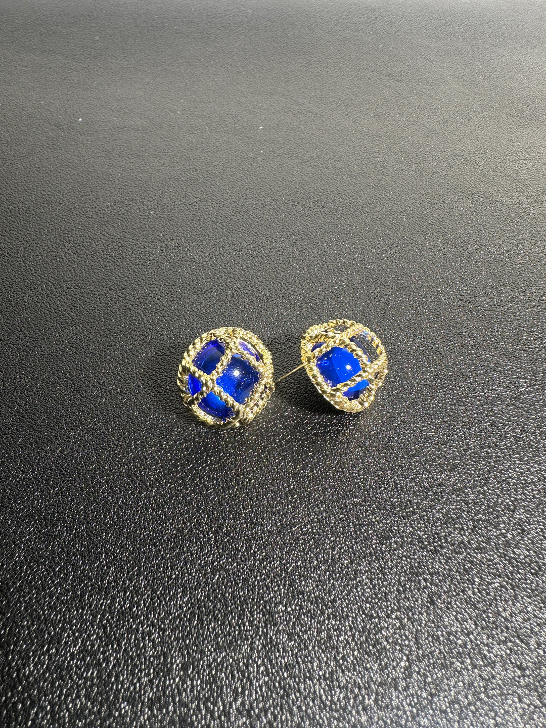 Vintage Earing E67