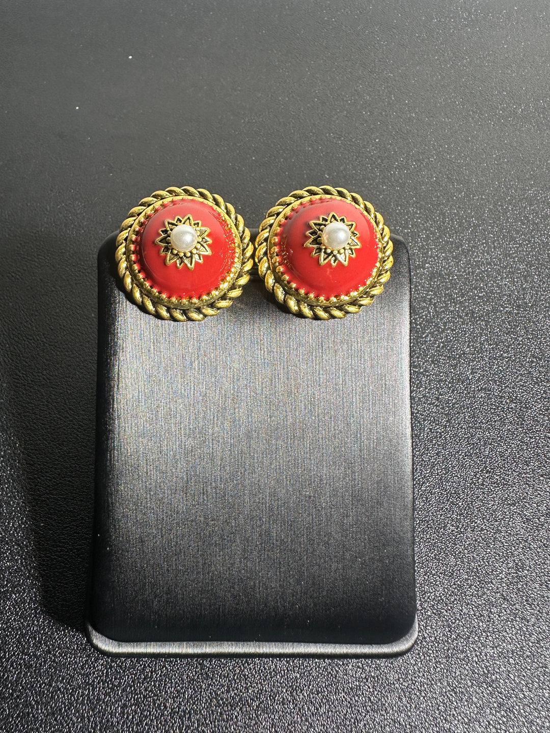 Vintage Earing E89