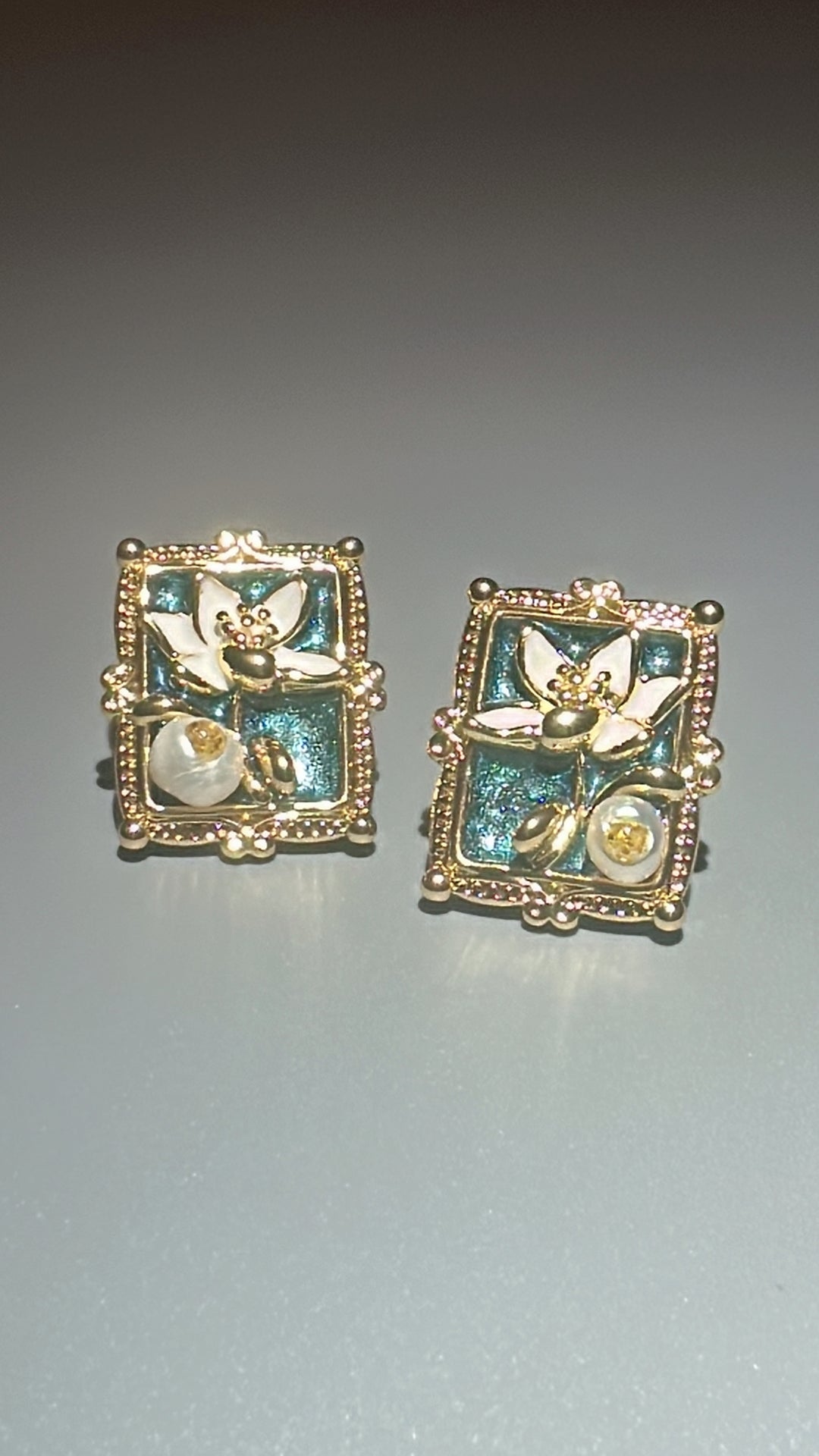 Egypt Earing May EV354