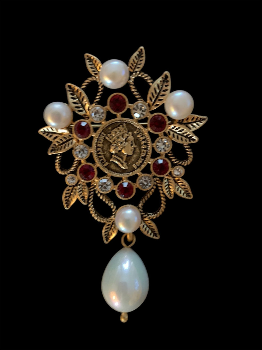vintage Brooch VBH23