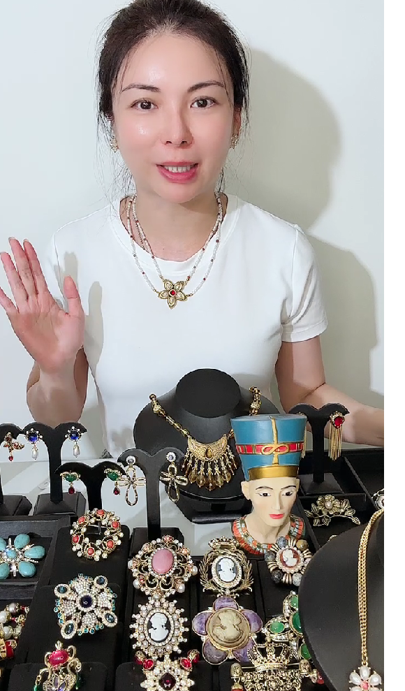 Vintage Jewelry