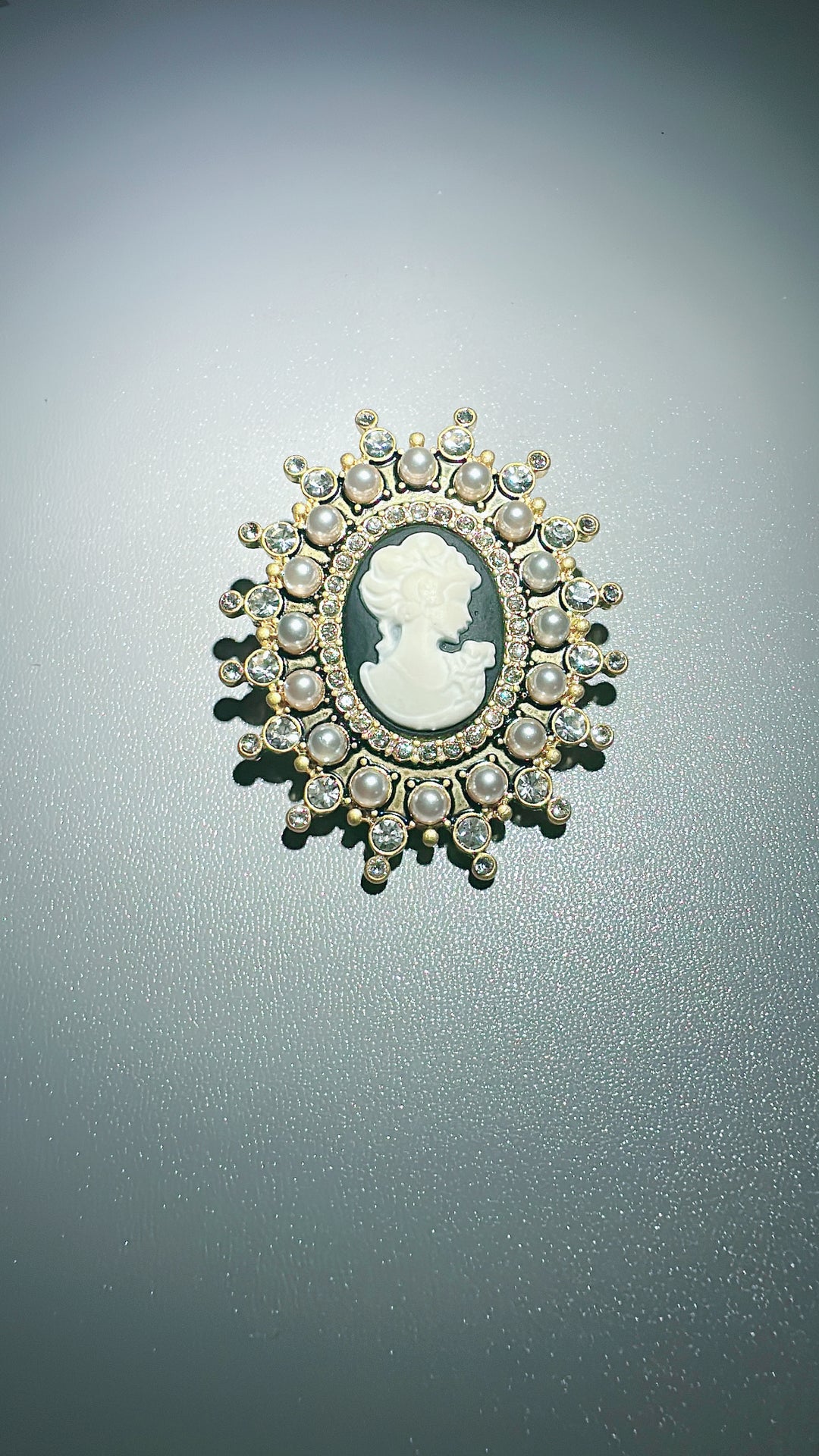 Egypt Brooch B34