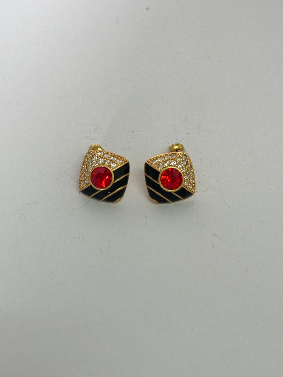 Vintage Earing E38