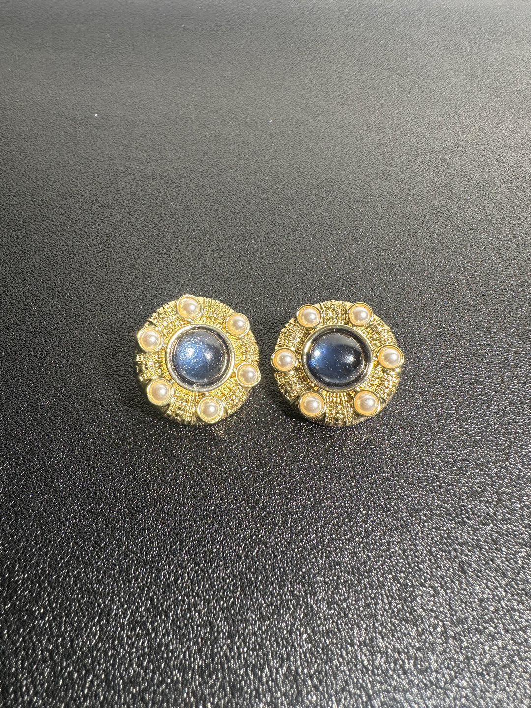 Vintage Earing E69