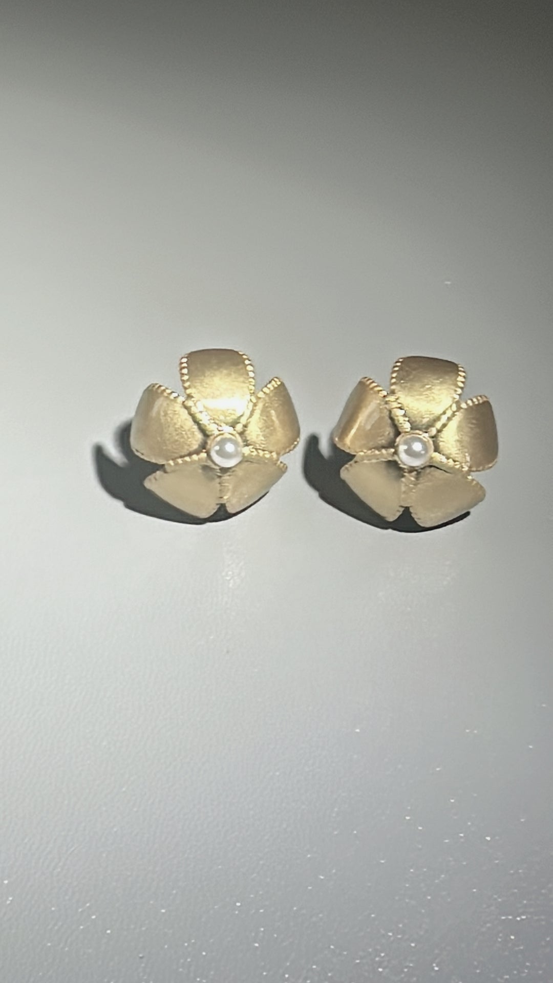 Egypt Earing EV493