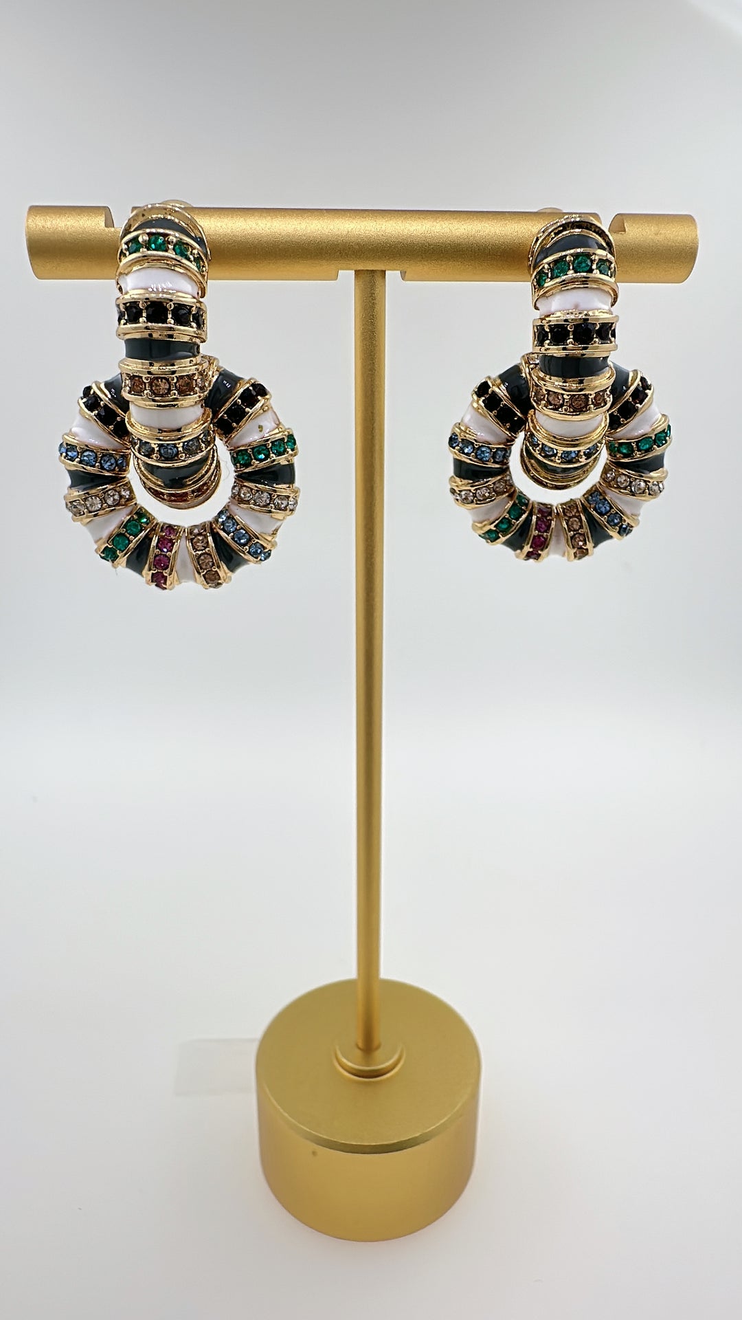 Egypt Earing Nov 25 EV604