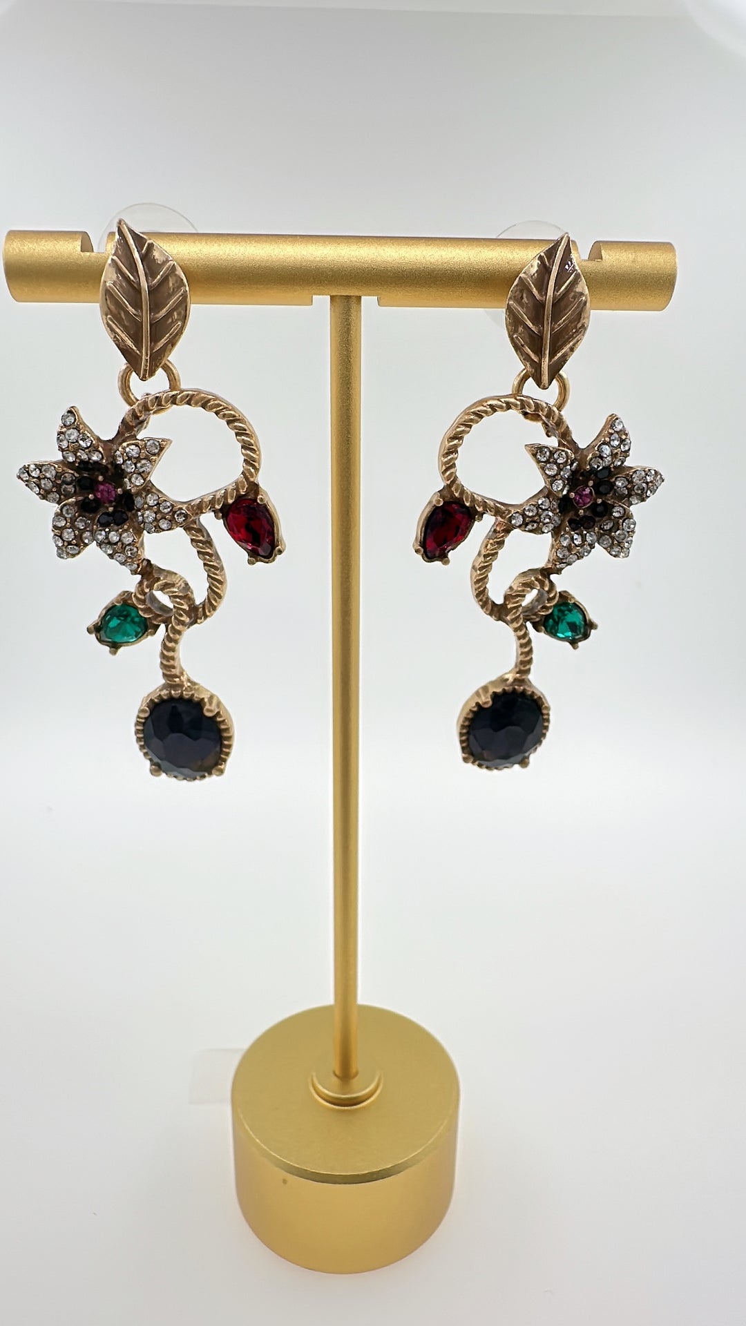 Egypt Earing Nov 25 EV609