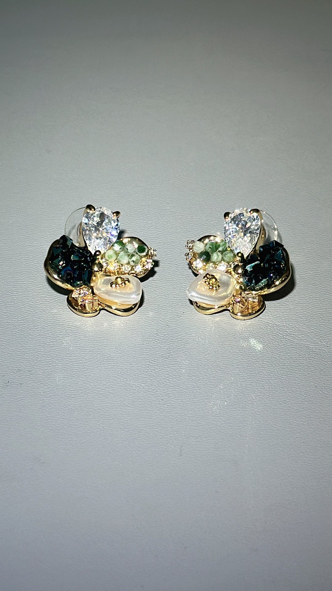 06 Egypt Earing EV696