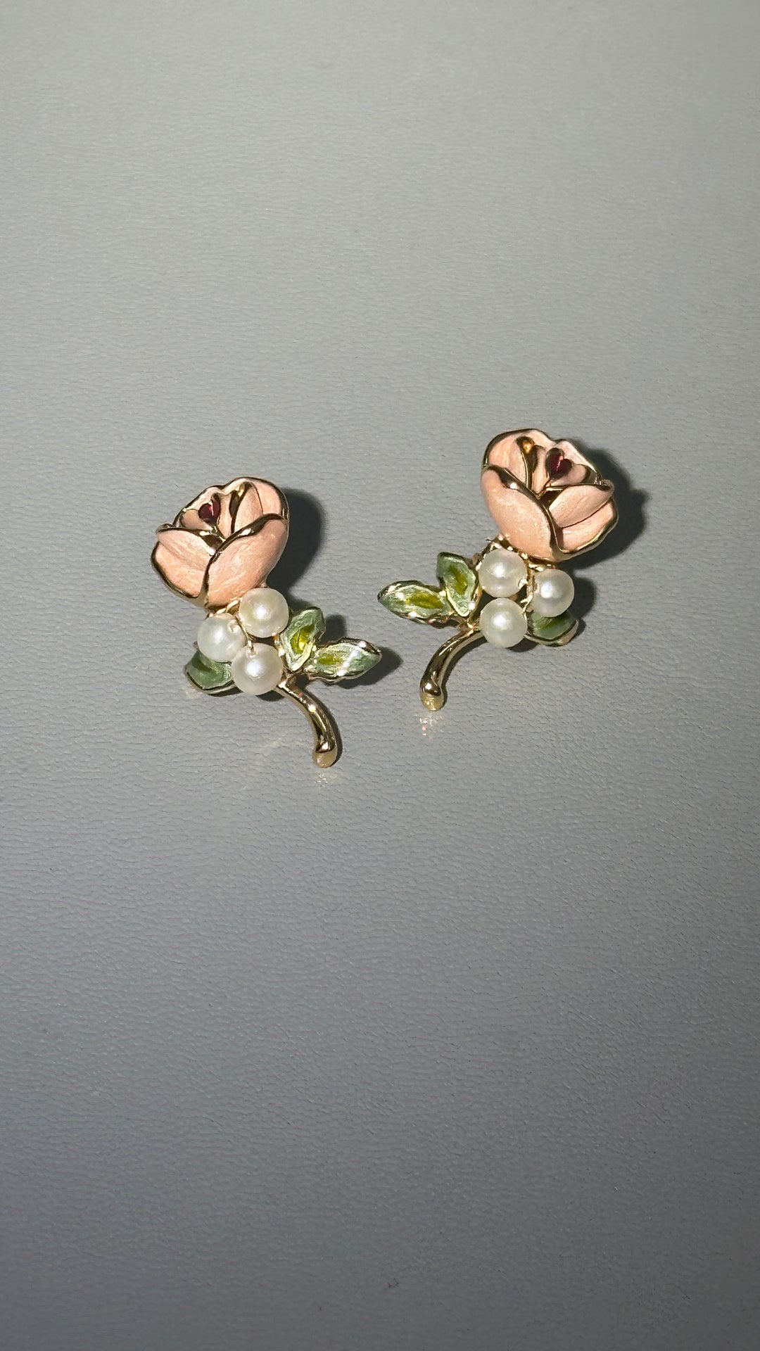 06 Egypt Earing EV704