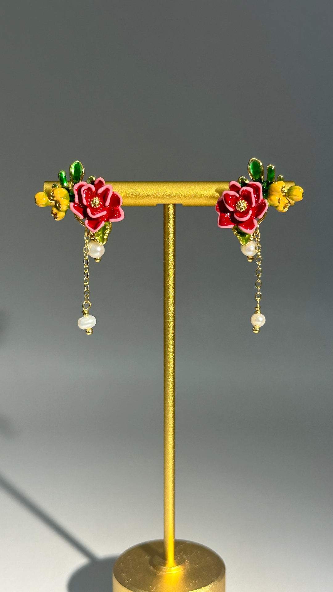 06 Egypt Earing EV706