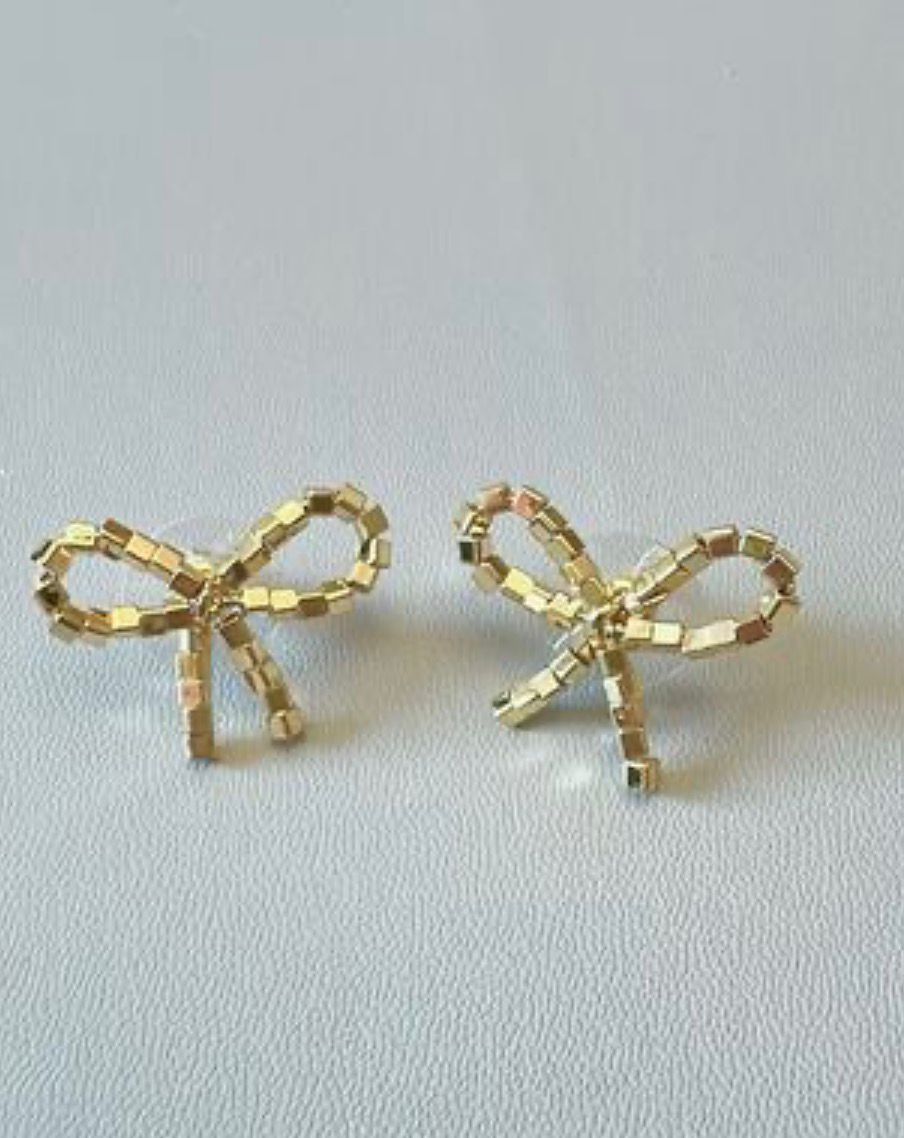 Egypt earing EV85