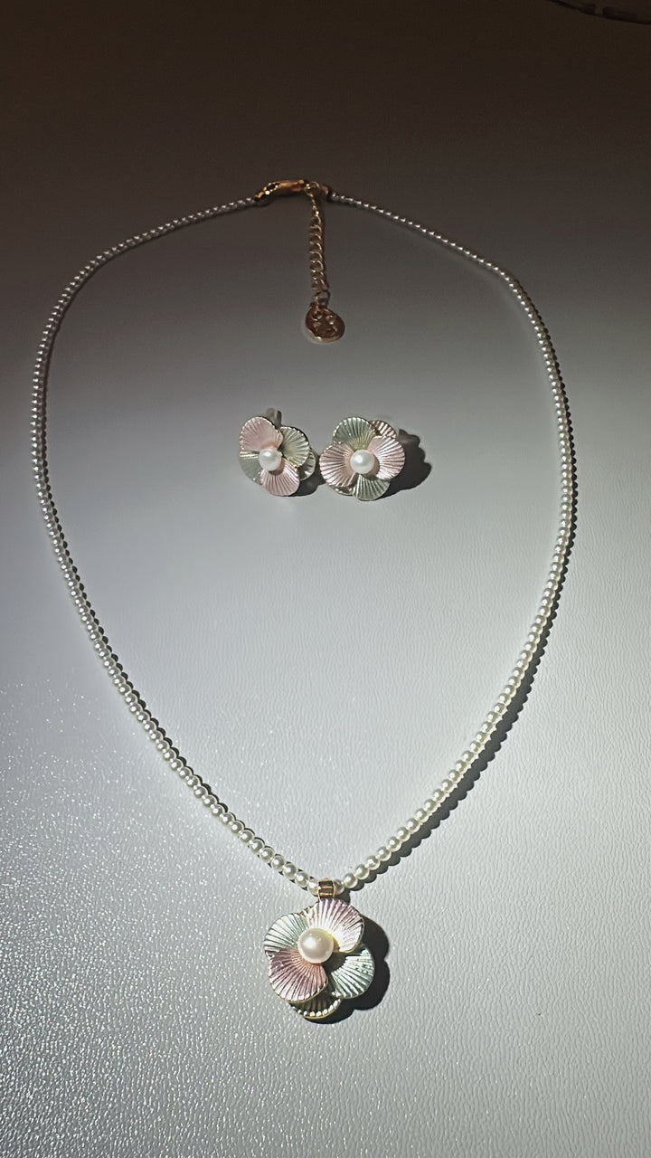 Egypt Necklace Auguest N83