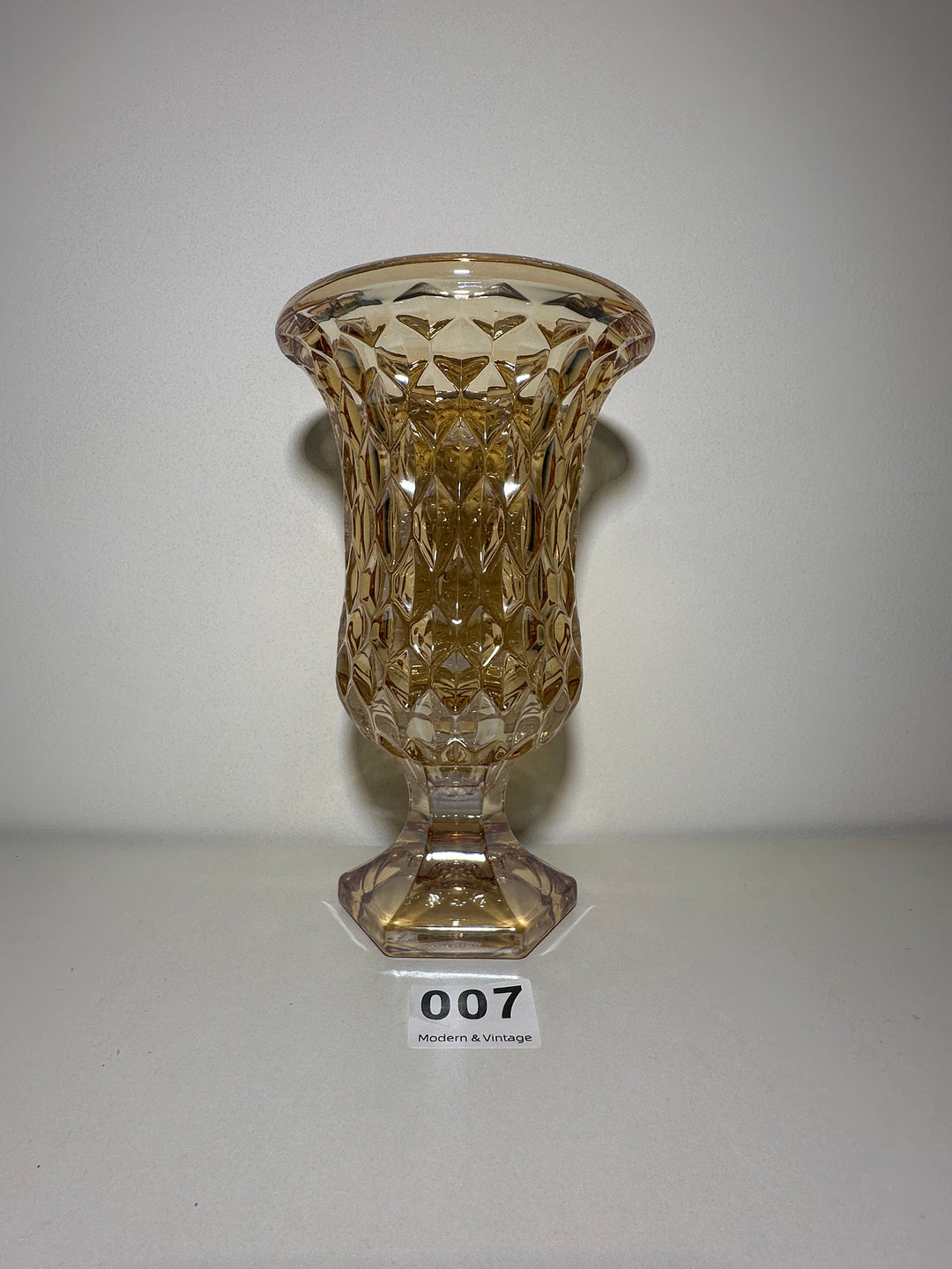 Vintage V007