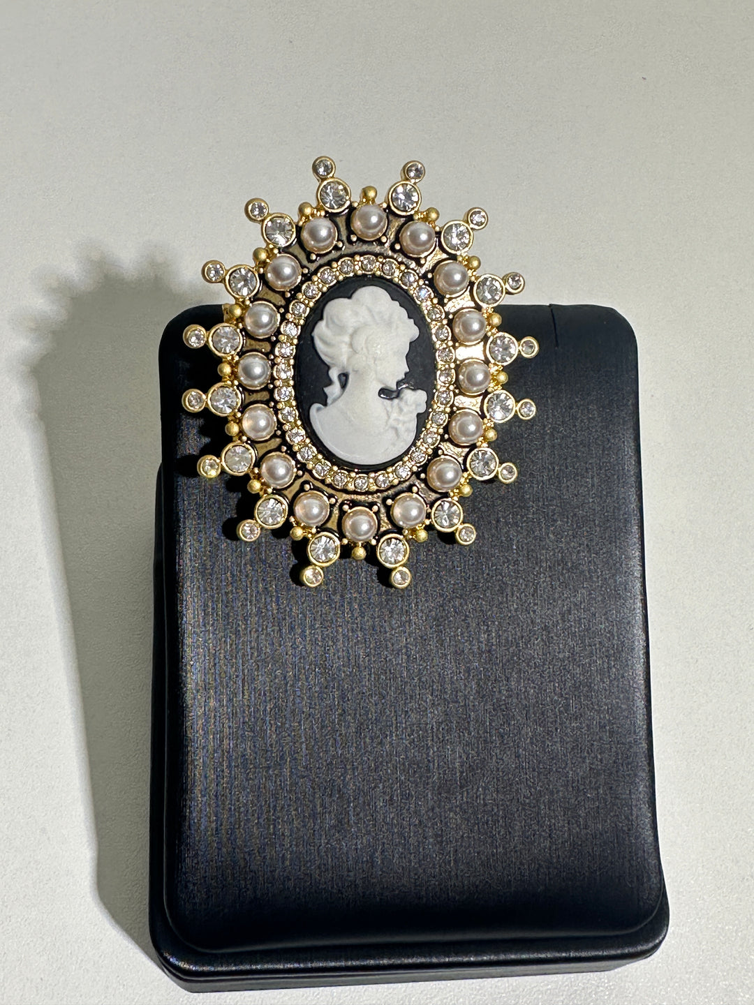 Vintage Brooch VBH15 預訂