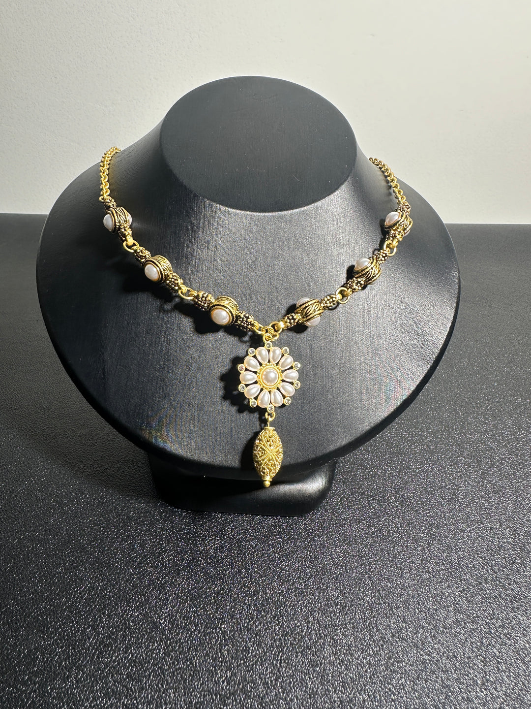 Vintage Necklace VN11
