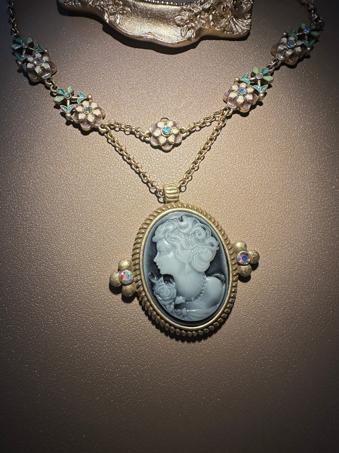Vintage Necklace VN22
